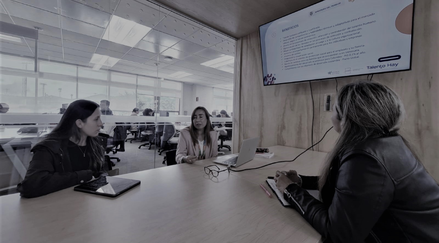AmCham Colombia convoca a empresas de Bogotá y Cundinamarca para ser parte del programa ‘Talento Hay’